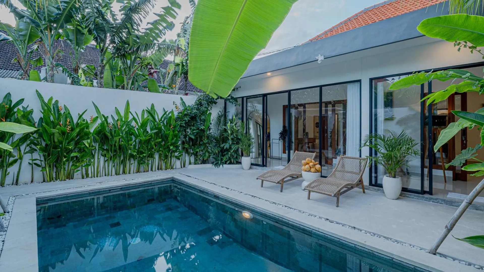 Villa Lemone Braban By Bali Villa Solutions 塞米亚克