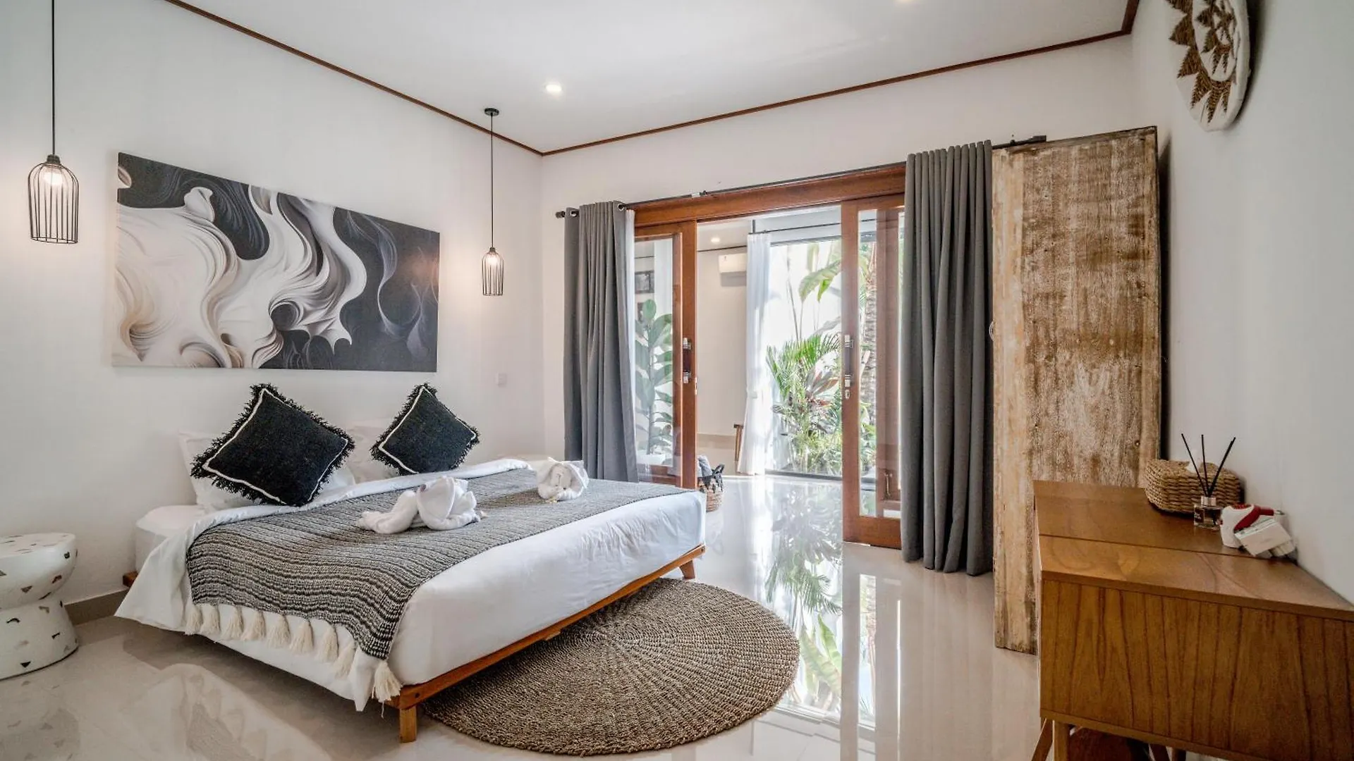 Villa Lemone Braban By Bali Villa Solutions Seminyak  Seminyak (Bali)